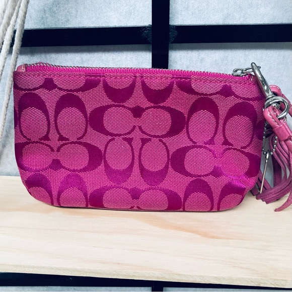 Coach Y2K Hot Pink Shoulder crossbody and Mini Signature C Jacquard - Picture 3 of 15